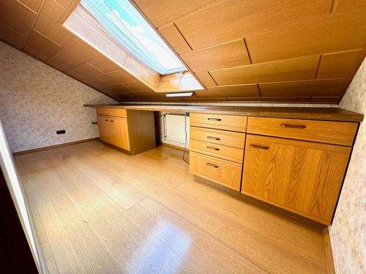 T20 Hinterhaus Schlafzimmer-Ankleide OG.jpg