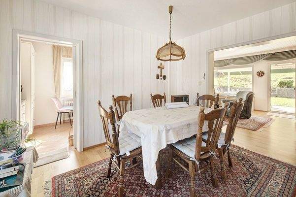 Esszimmer Hauptwohnung