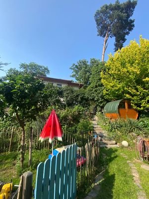kuschliger Gartenweg