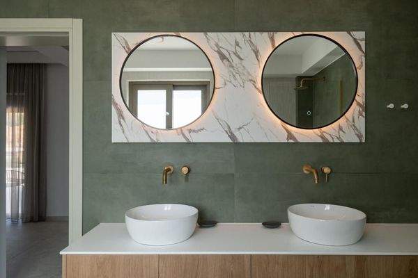 Kreta, Tavronitis: Zeitgenössisch eingerichtete Villa mit Pool zu verkaufen