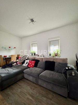 Wohnzimmer Wohnung links