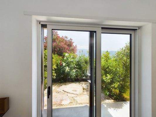 Ausgang zur Terrasse im EG