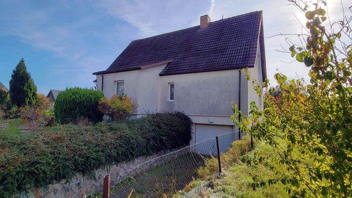 Vorderseite mit Tiefgarage