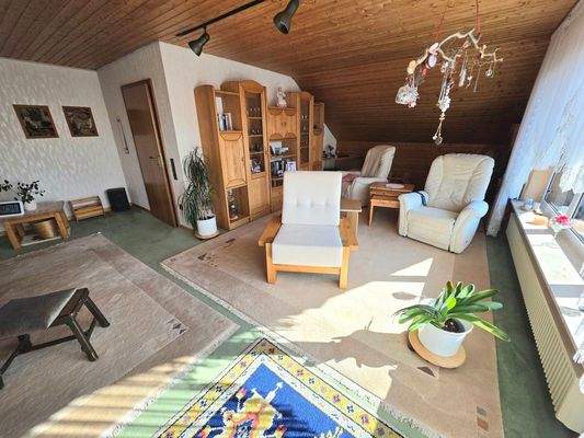 Wohnzimmer OG mit Zugang Balkon