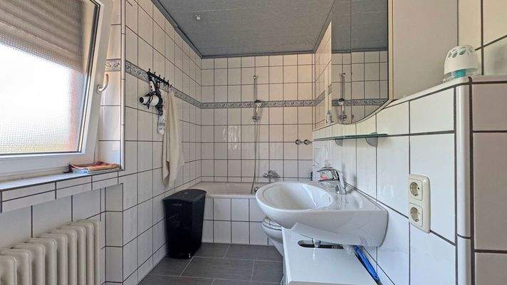 Badezimmer im OG