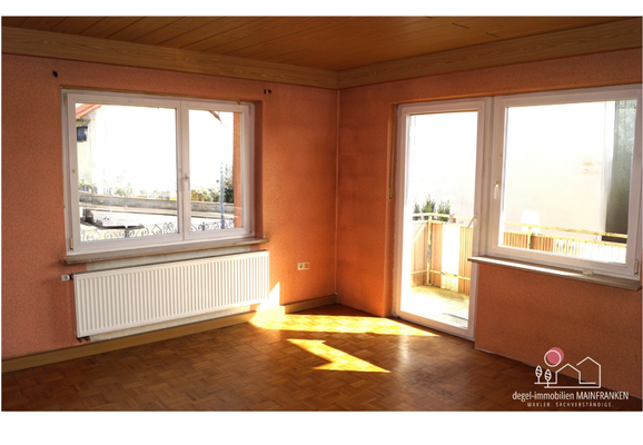 Wohnbereich mit vorgelagertem Balkon