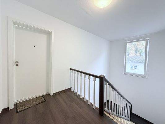 Treppenhaus/ Wohnungseingang