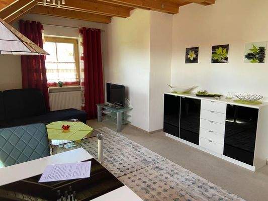 Wohnzimmer und Küche in Wohnung 3