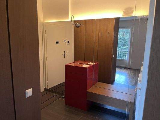 Vorzimmer, Eingangstüre WK4