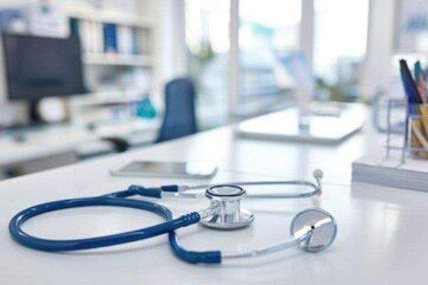 Im Gebäudekomplex befinden sich auch Hausärzte