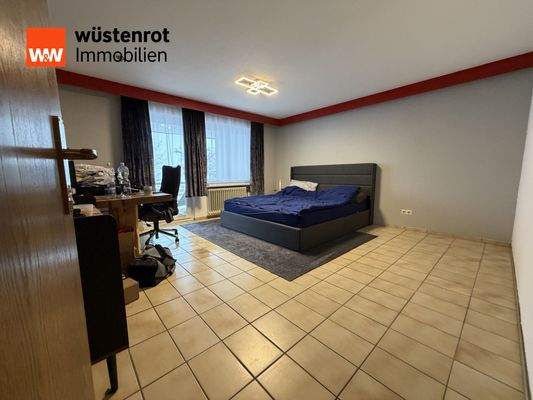 Schlafzimmer Bild 1 UG