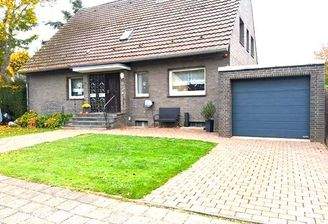 Außen Vorderansicht.jpg