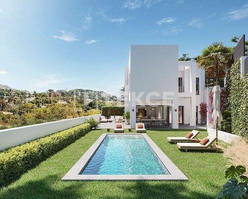 Semi-Detached Homes with Private Pool and Garden in Malaga