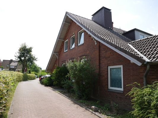 Alter Schulweg 2