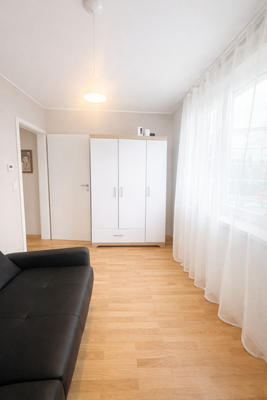 Kinder-/Gäste-/Bürozimmer