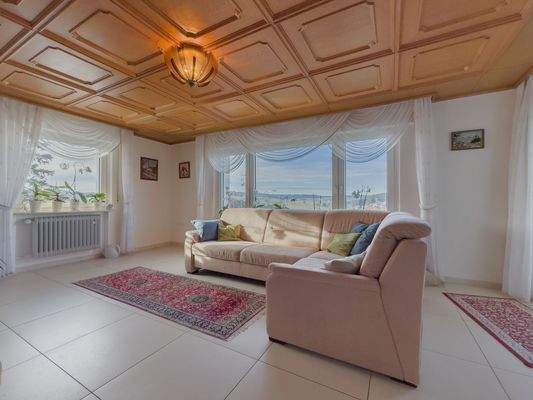 03 Wohnzimmer mit Weitblick