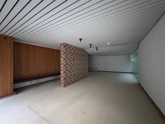 Der große Hobbyraum im EG ...