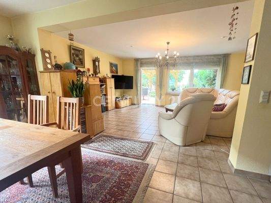 ... mit Zugang zur Terrasse