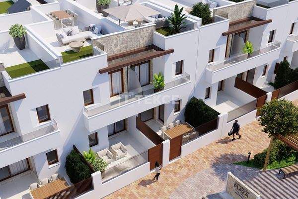 Elegant Townhouses in Vistabella Golf Community in Orihuela
