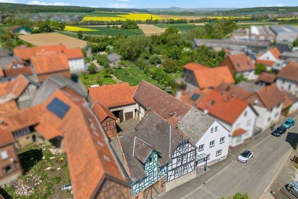 Luftbild des Gebäudeensembles