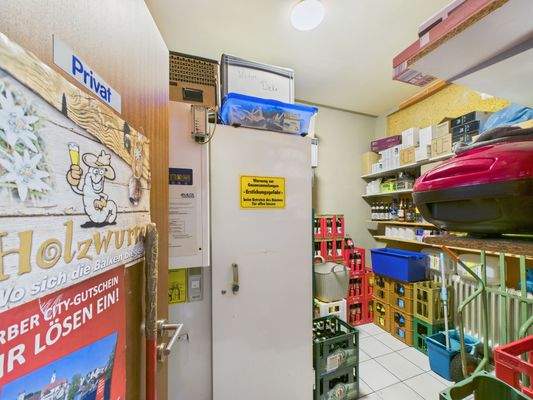 CAM03694G0-PR0042-STILL014