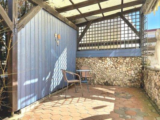 Gemütliche Sitzecke im Außenbereich