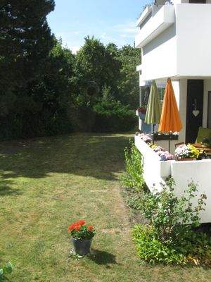 Der Blick im Garten Richtung Süden