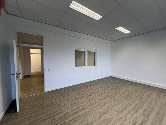 Büroraum 3 (1)