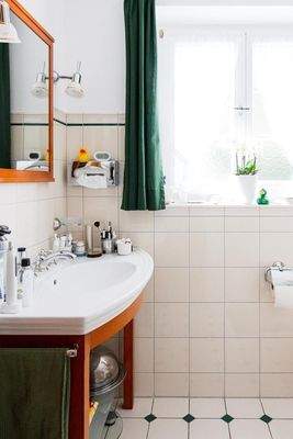 Das Badezimmer im EG