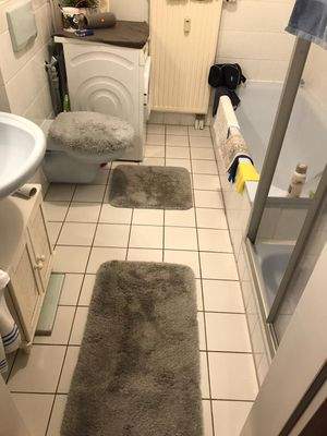 Bad mit Wanne+Dusche-Archivbild.jpg