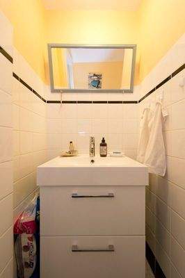 Gäste-WC Gartengeschoss b