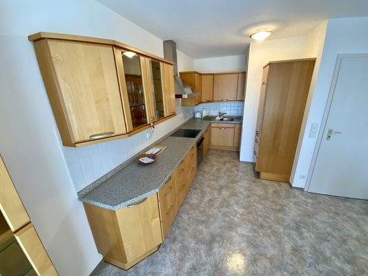 neuwertige Küche