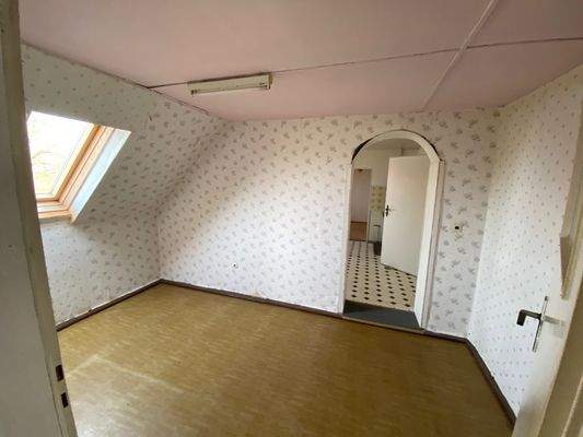 Kind 1 im 1. OG als Einliegerwohnung möglich (2).j