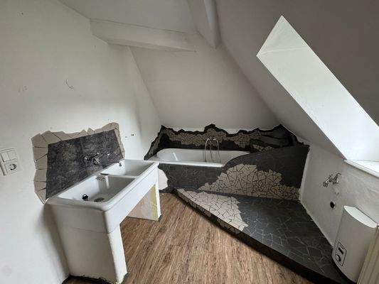 12 Bad weitere Ansicht.JPEG