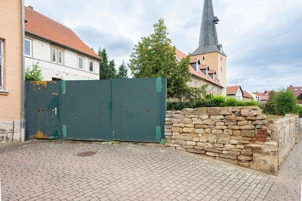 Tor zum Grundstück