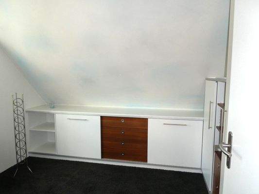 ... mit komfortabler Kniestockhöhe