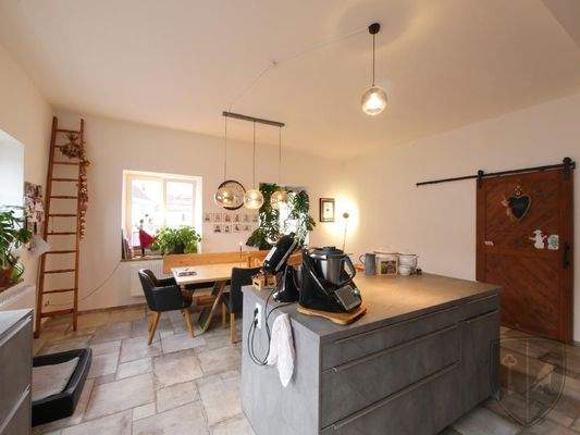  FLIESENBODEN - Mittelblock