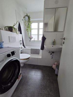 WE 1 - Badezimmer mit Wanne