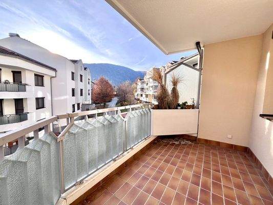 Balkon Süd-seitig (Blick Richtung West)