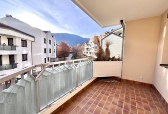 Balkon Süd-seitig (Blick Richtung West)