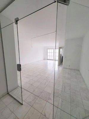 Blick ins Wohnzimmer