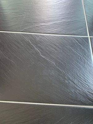 Fliesen in Küche, Badezimmer und Loggia