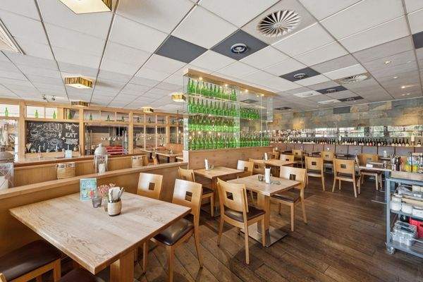 backbone_551651-A_010_WEB