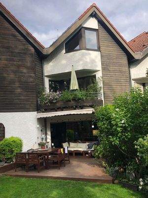 Hausansicht von Garten