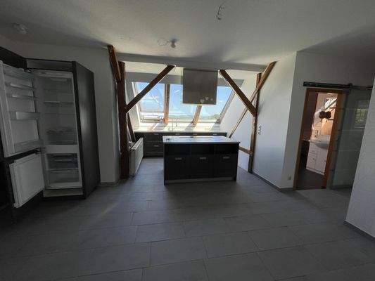 Küchenbereich mit hochwertiger Einbauküche.JPG