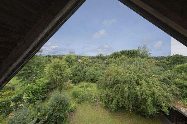 Dachgeschossblick – Panorama über das Grundstück