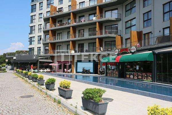 Commercial Properties with Corporate Tenancy in İzmir Bornova