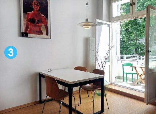 Essbereich mit Balkon