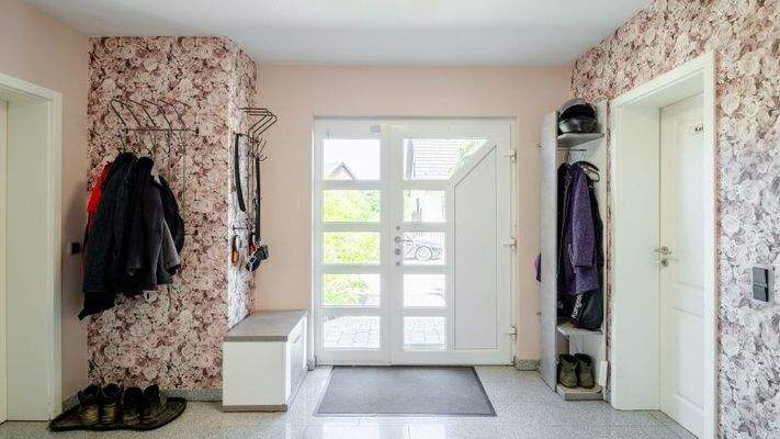 Eingangsbereich und Zugang Obergeschoss