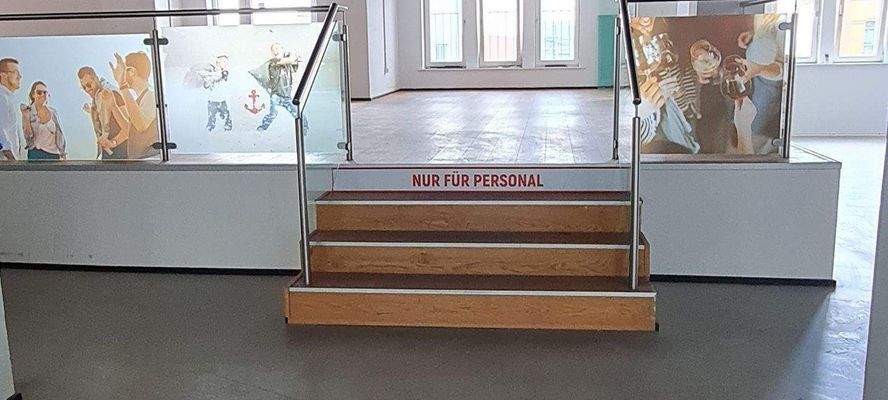 [B] EG rechts, Aufgang Podest hinten rechts